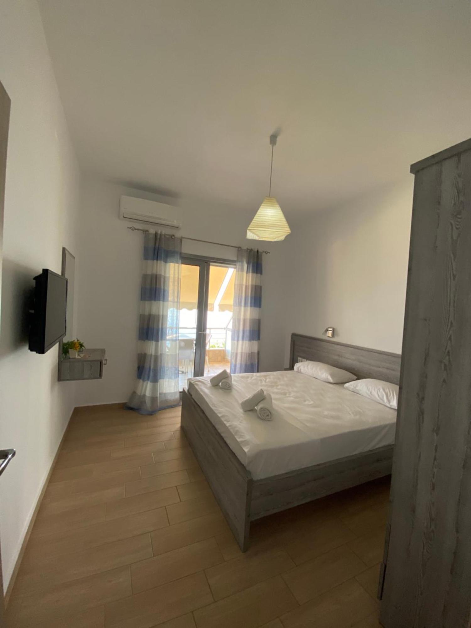 Blue Sea Apartments Qeparo Ngoại thất bức ảnh