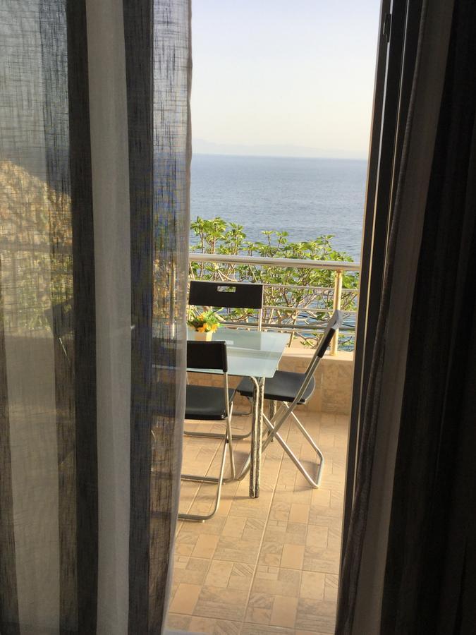Blue Sea Apartments Qeparo Ngoại thất bức ảnh