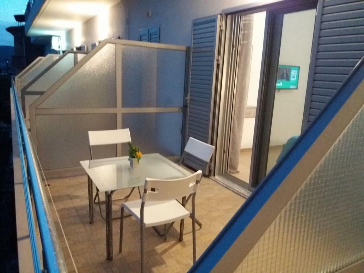 Blue Sea Apartments Qeparo Ngoại thất bức ảnh